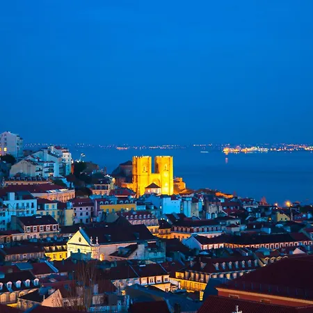 Ξενοδοχείο Carmo 4*