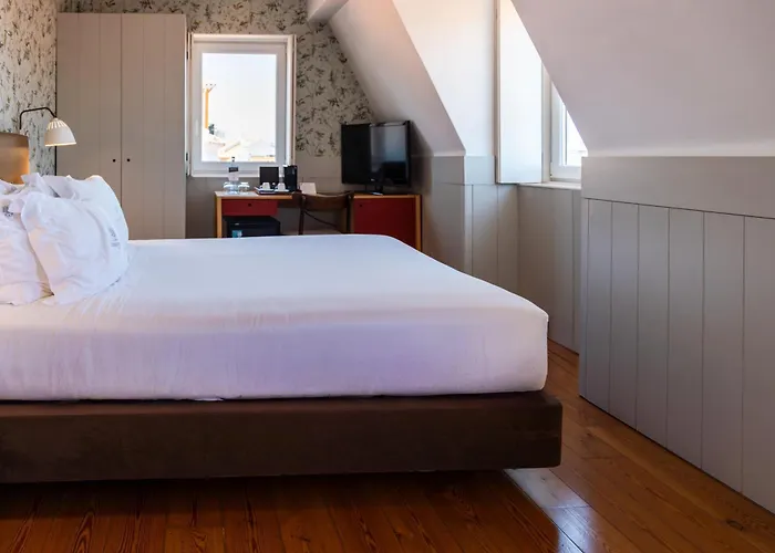 Carmo 4* Лиссабон