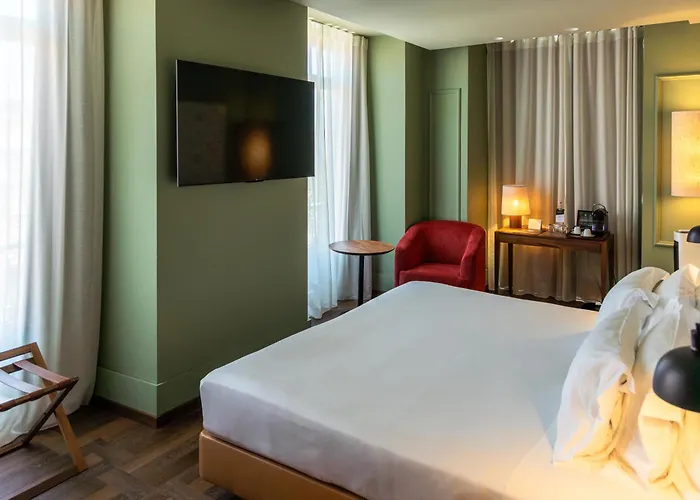 Отель Carmo Лиссабон