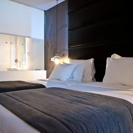Carmo Hotel 4*