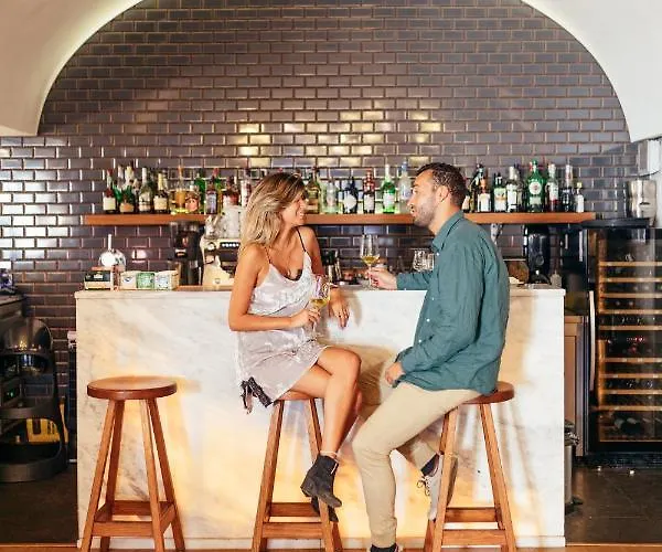 リスボア カルモ 4*