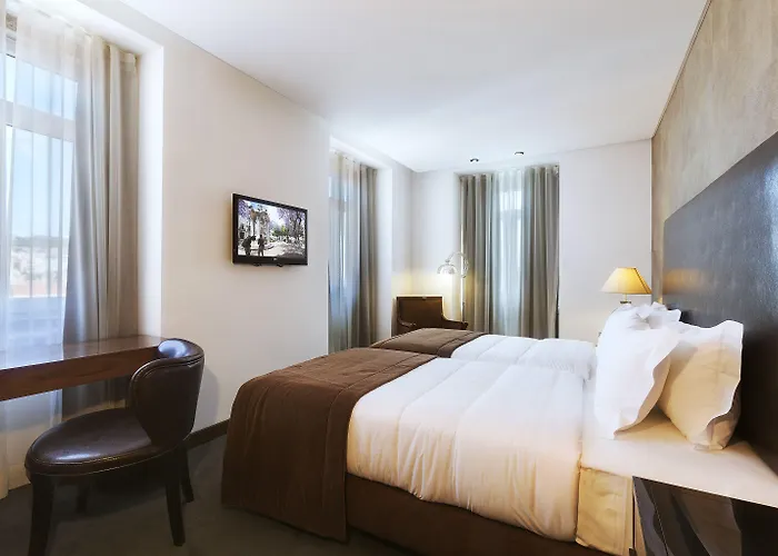 ホテル リスボア カルモ 4*