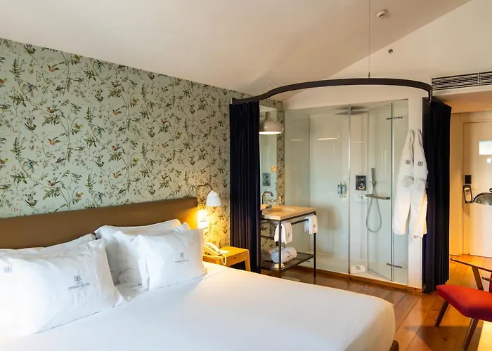 ホテル リスボア カルモ 4*